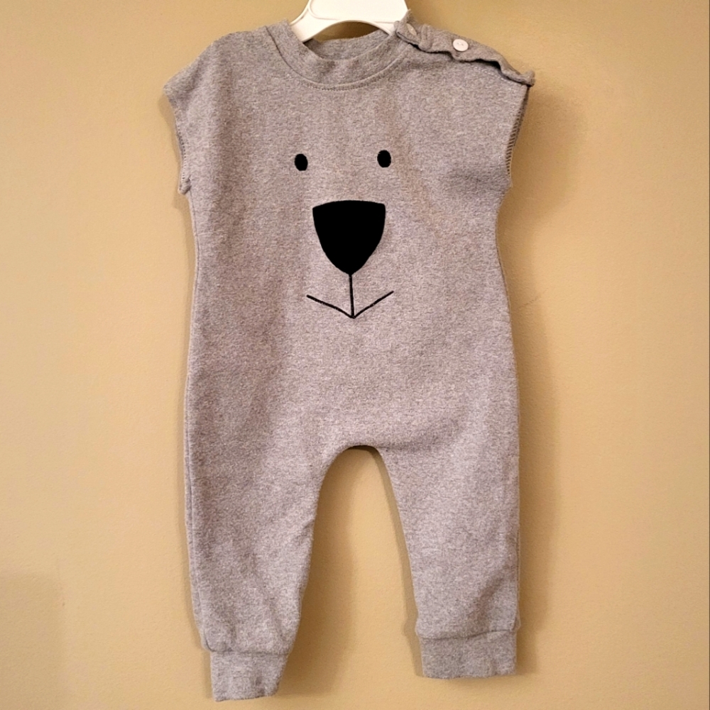Grey puppy face footless romper